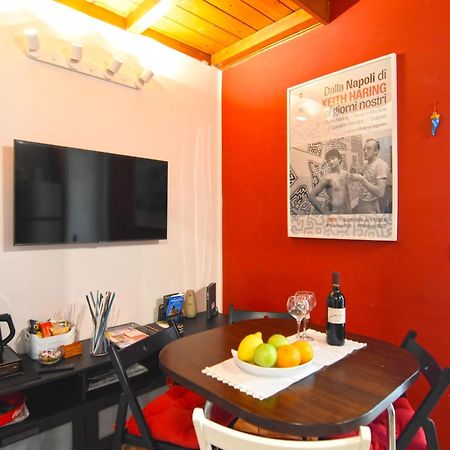 Naplessence Guest House Esterno foto