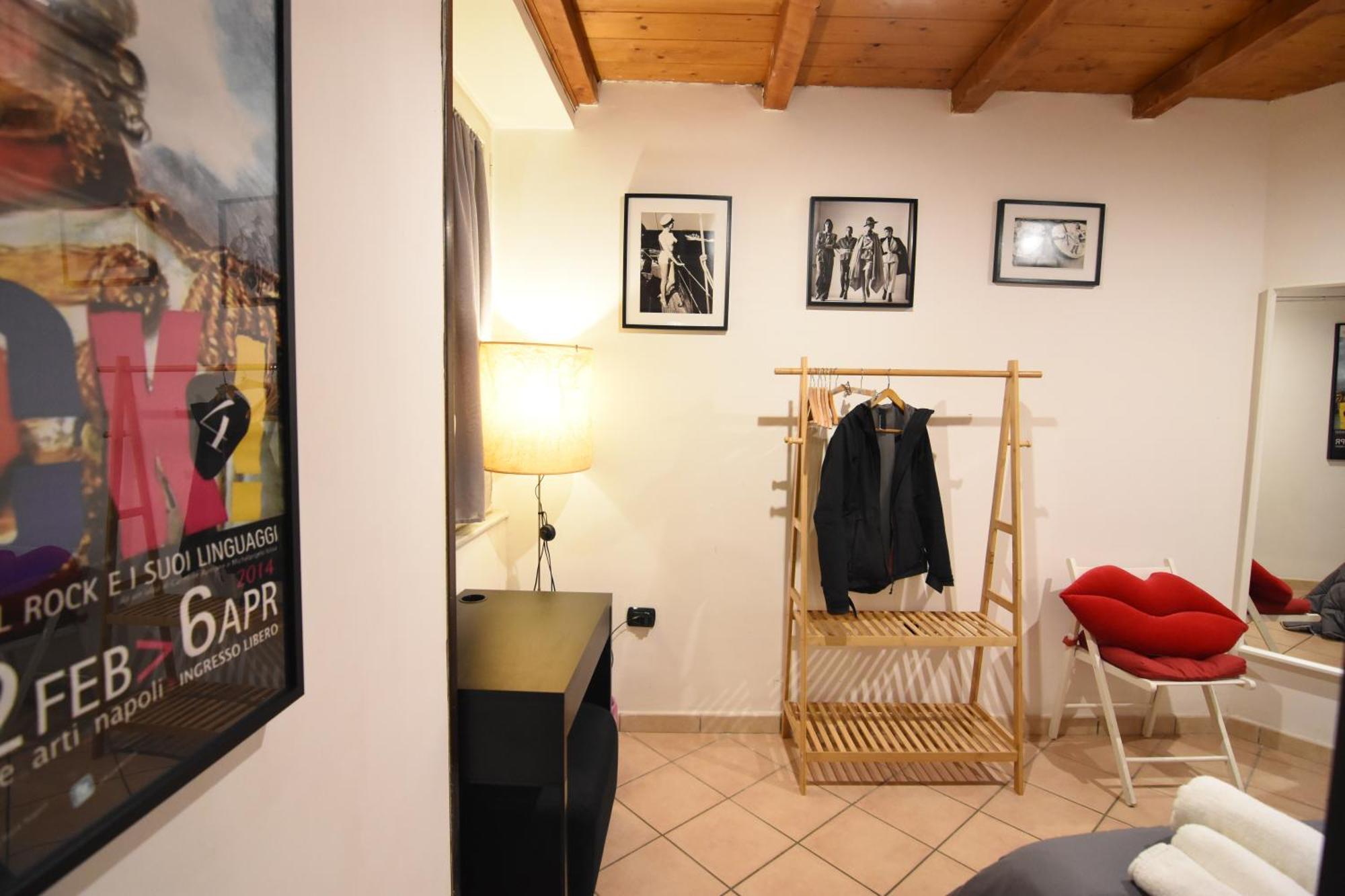 Naplessence Guest House Esterno foto