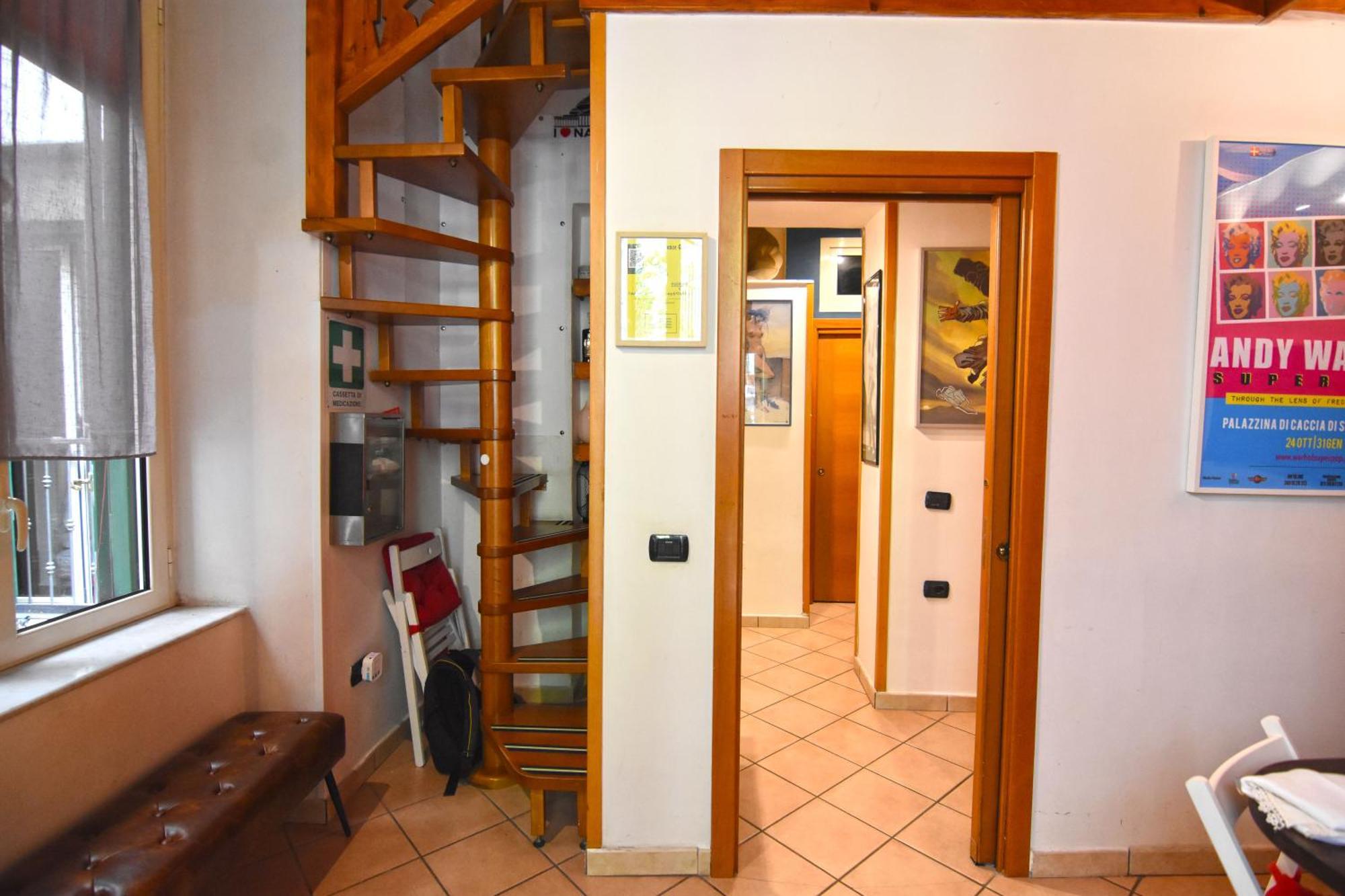 Naplessence Guest House Esterno foto