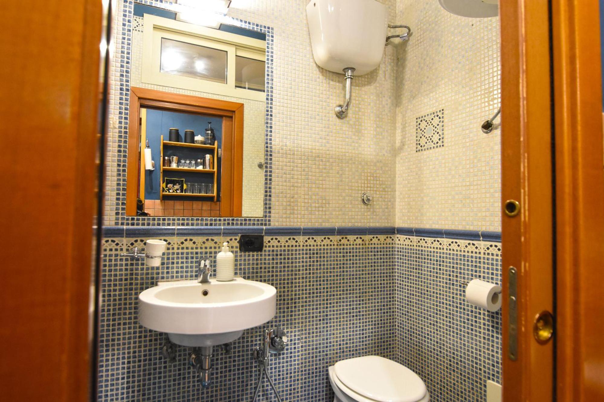 Naplessence Guest House Esterno foto